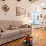 Penthouse With Terrace In The Heart Of * Roma