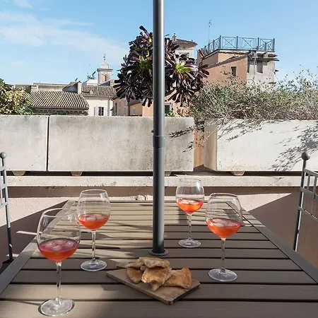 Penthouse With Terrace In The Heart Of Apartman *