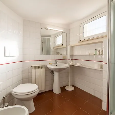 Διαμέρισμα Penthouse With Terrace In The Heart Of