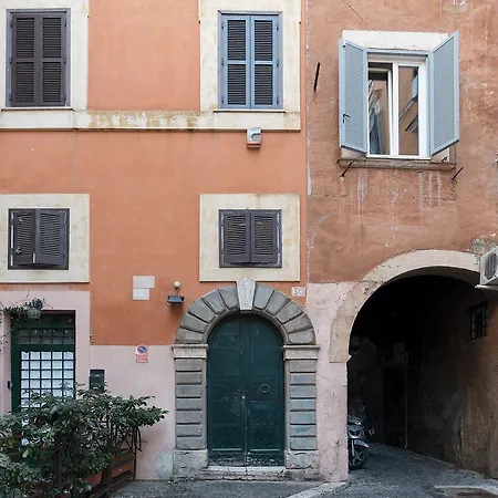 Appartement Penthouse With Terrace In The Heart Of Rome