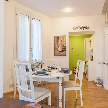 アパート Penthouse With Terrace In The Heart Of ローマ
