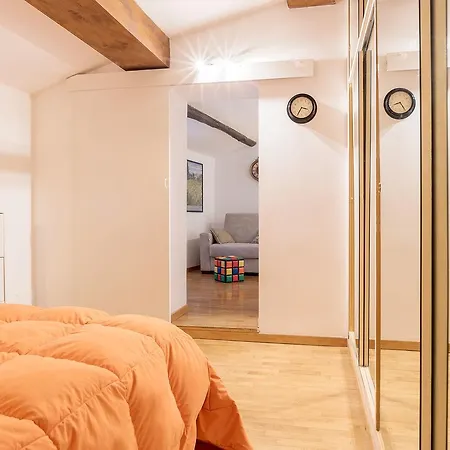 Penthouse With Terrace In The Heart Of アパート ローマ